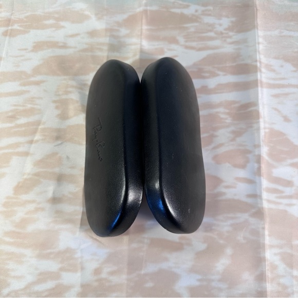 RayBan Eyeglass Case - Picture 4 of 7